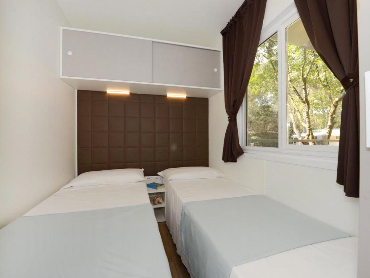 Holiday Home Maxi Caravan Capri By Interhome バイア・ドミツィア エクステリア 写真